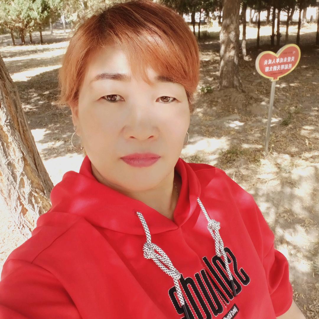 爱臭美的女人 😃😃