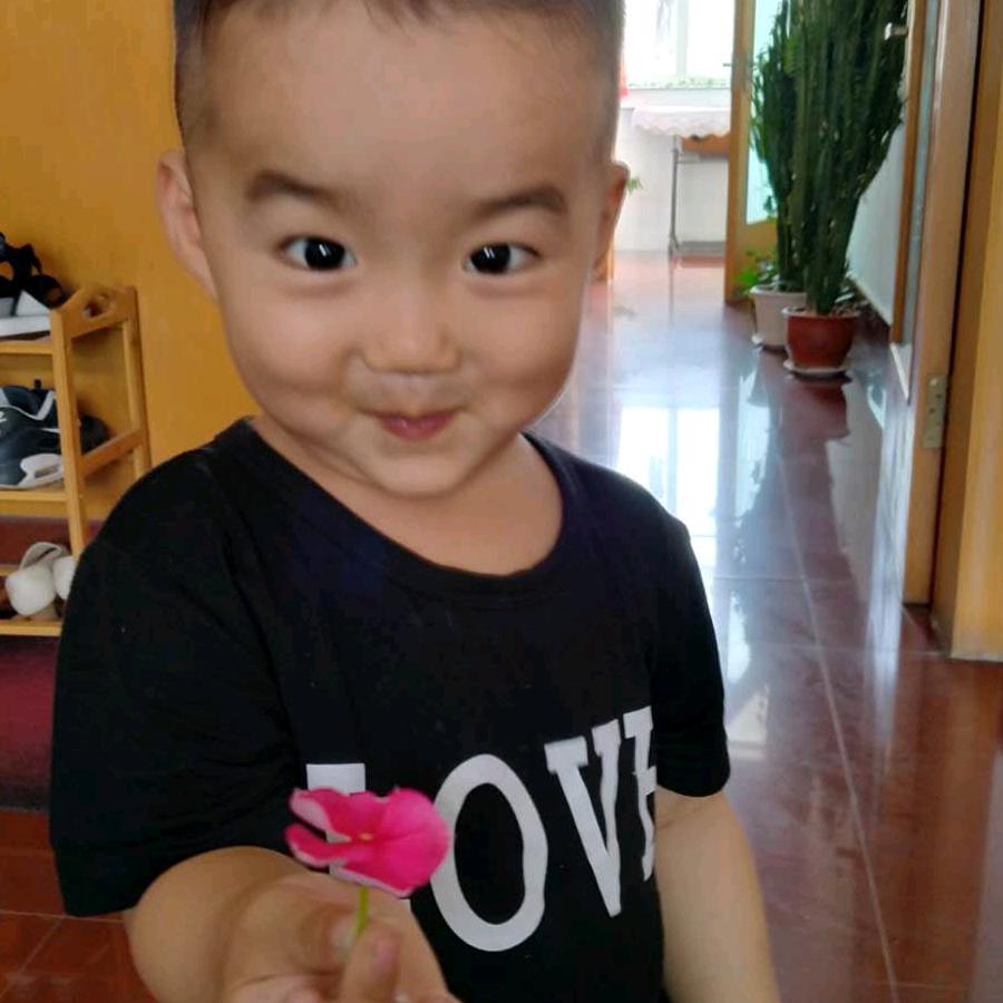 刘素云快乐一家人