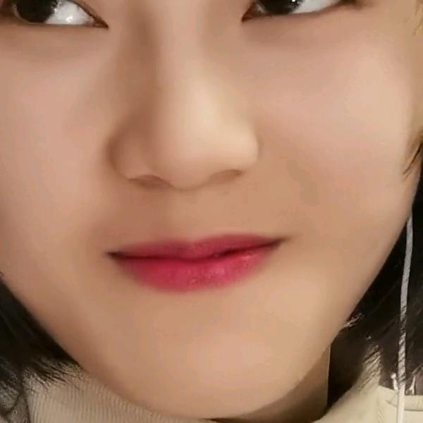 天边彩红