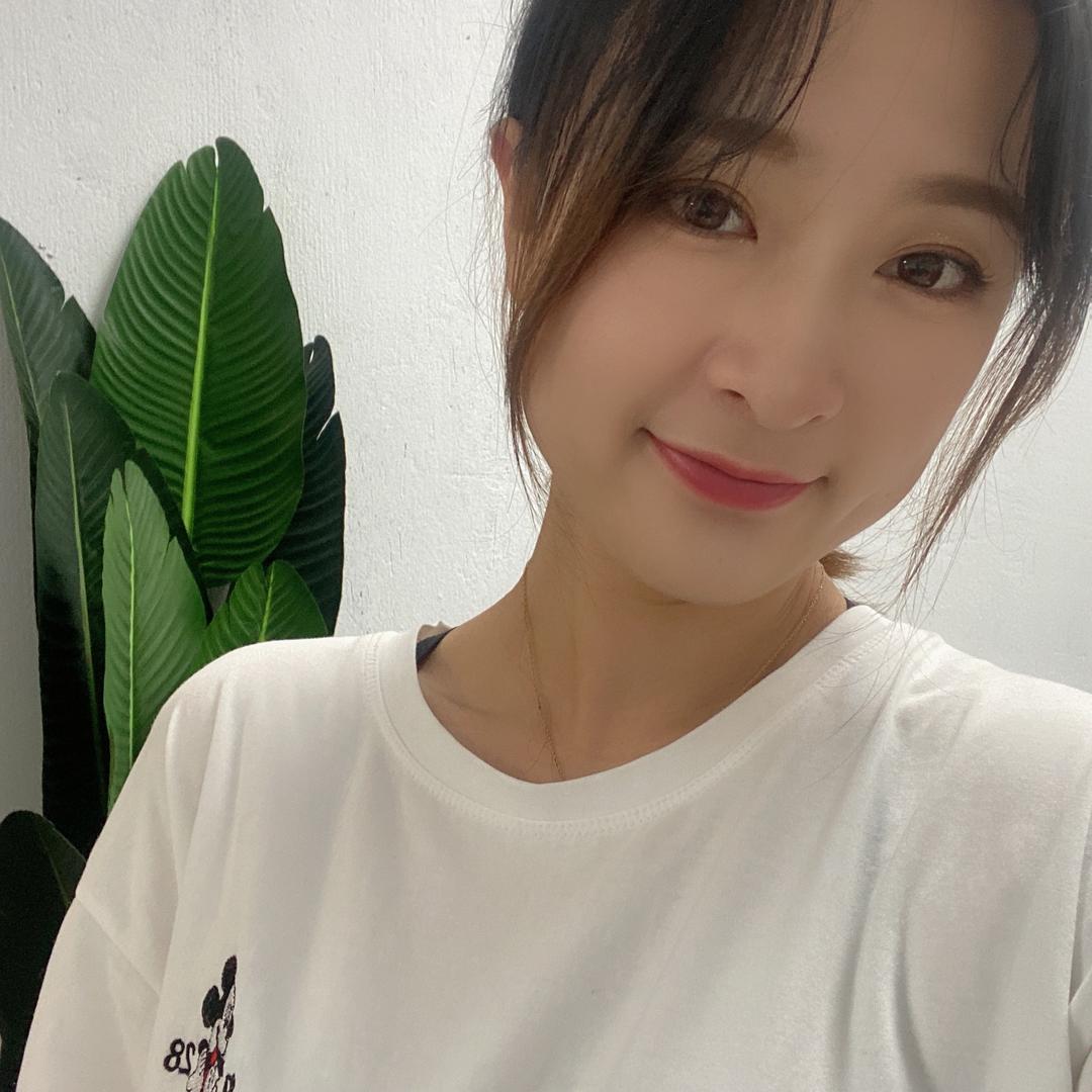 舒羽妮SUYUNEE女装