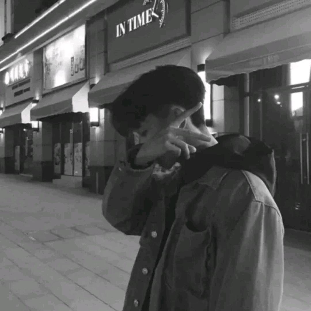世间满是遗憾。
