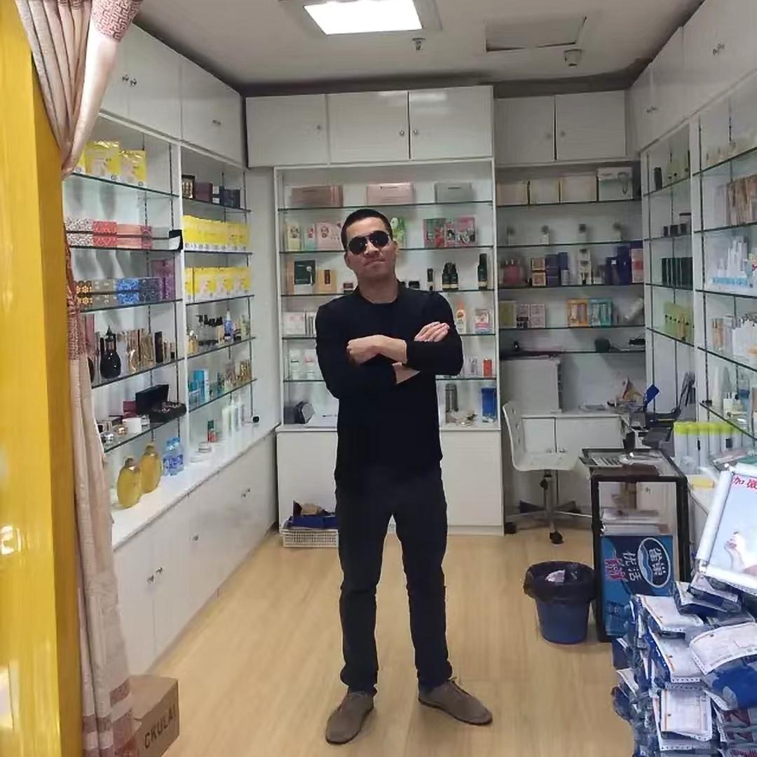 C H