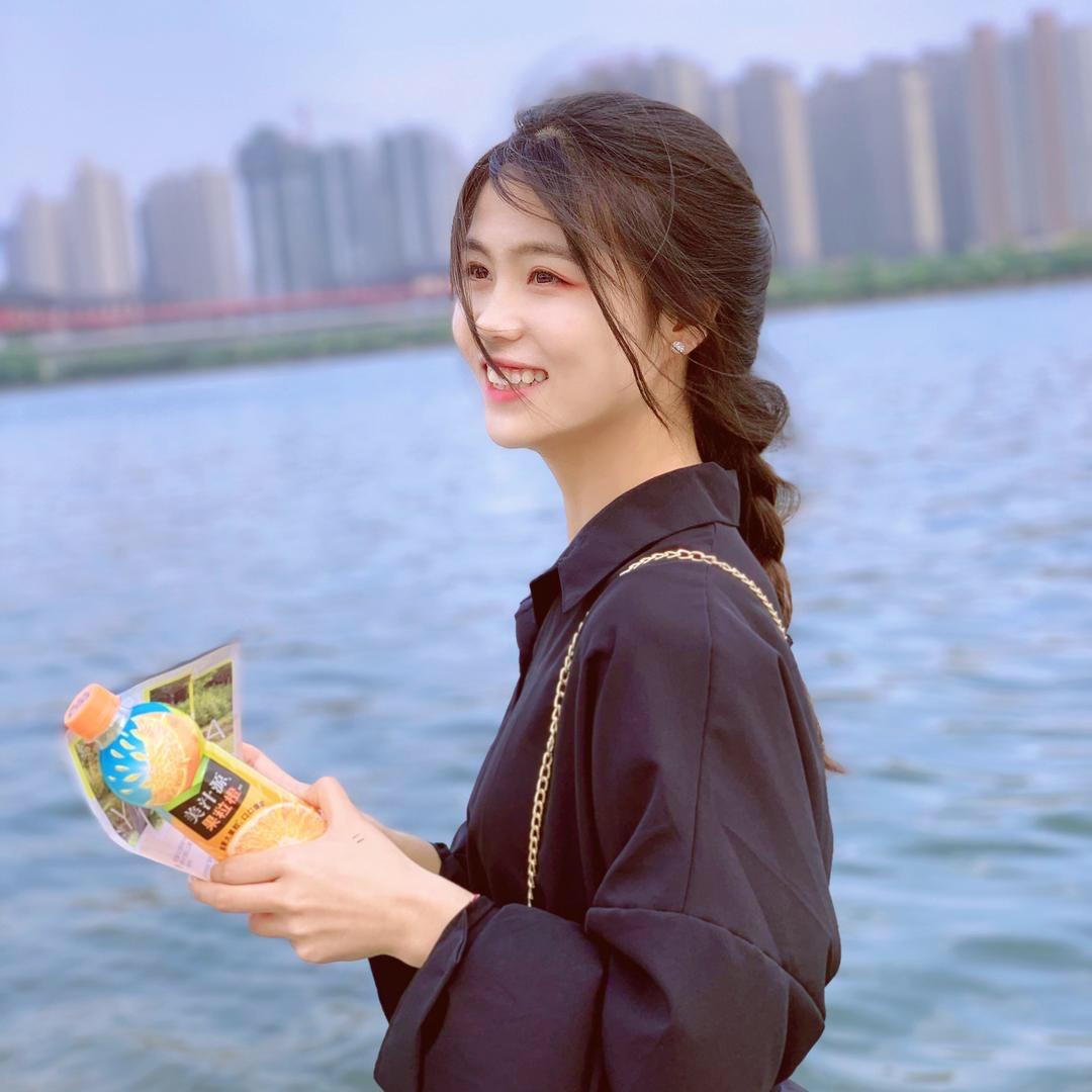 是高梦梦呀