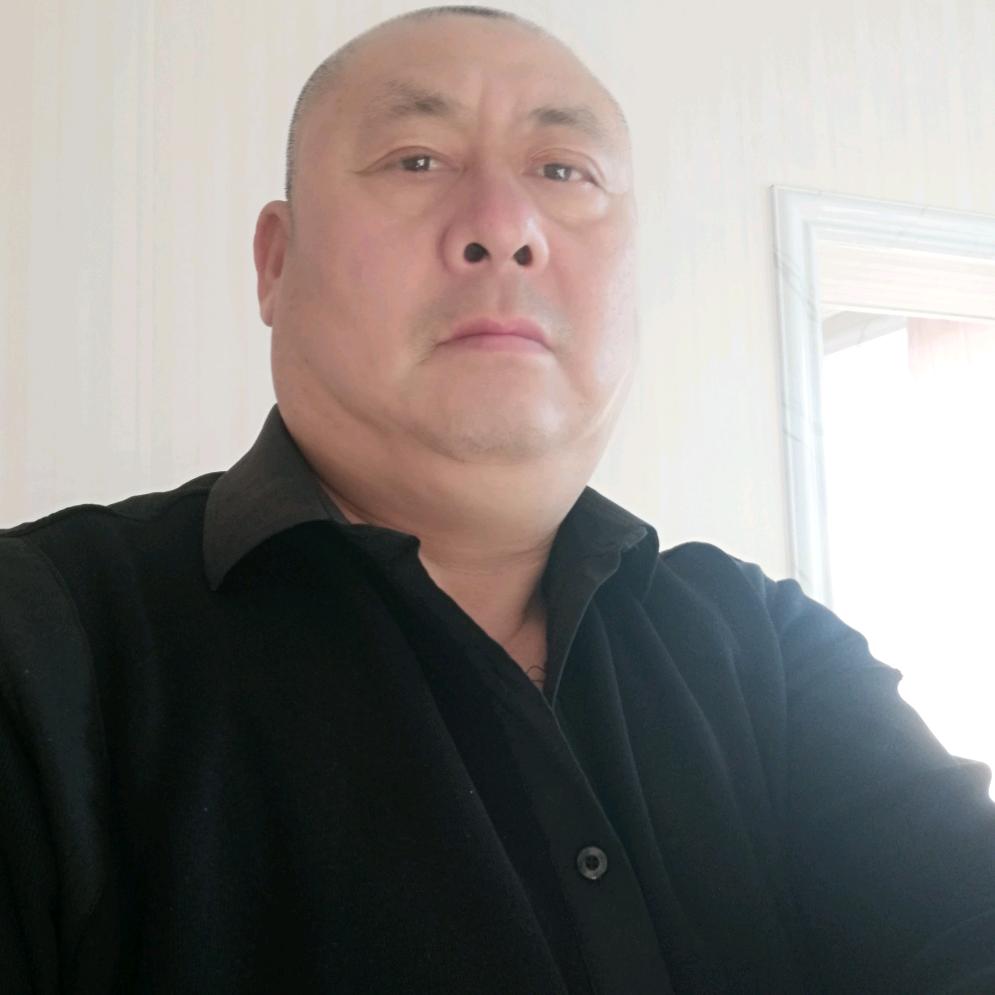 李英斌