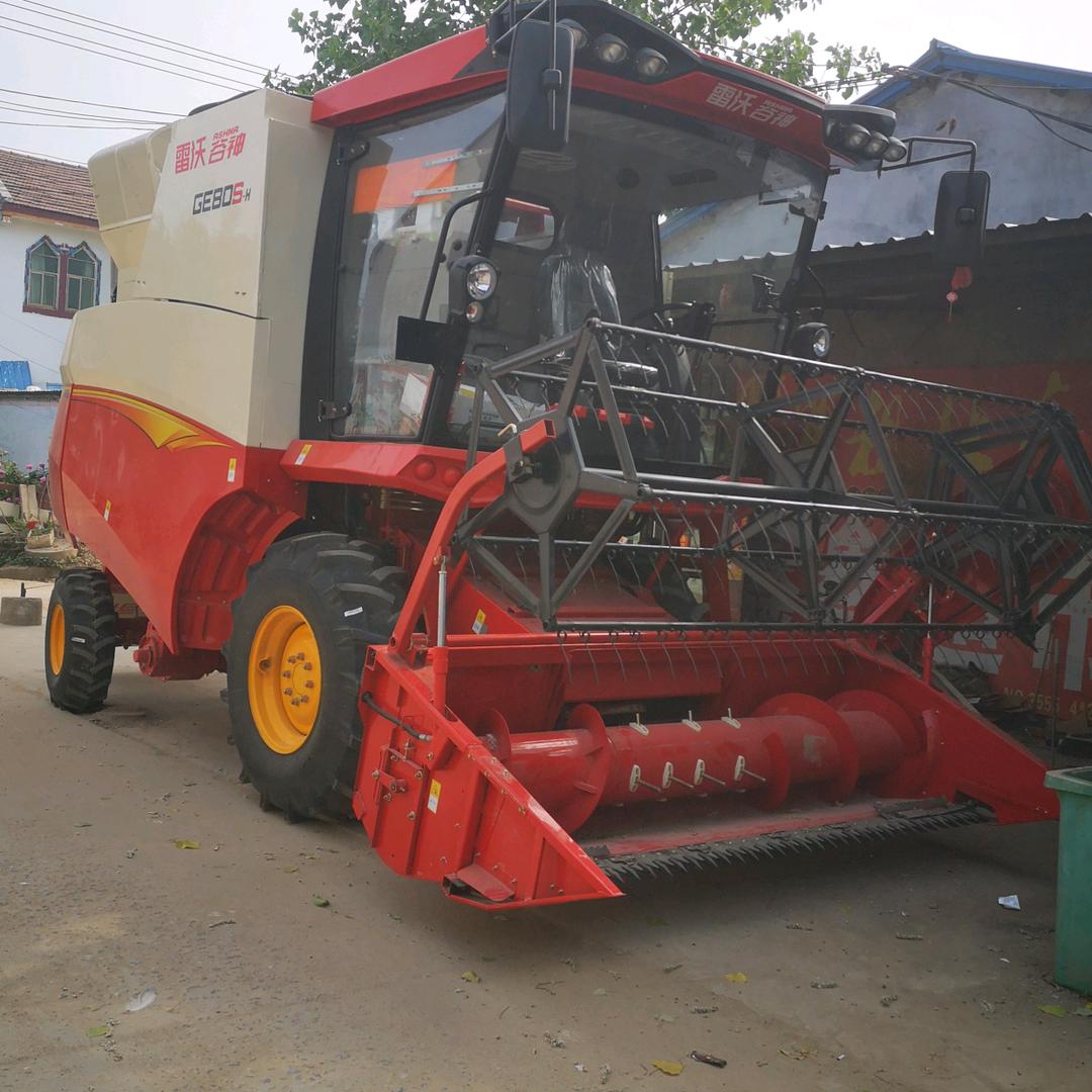 90后农机手小鲁