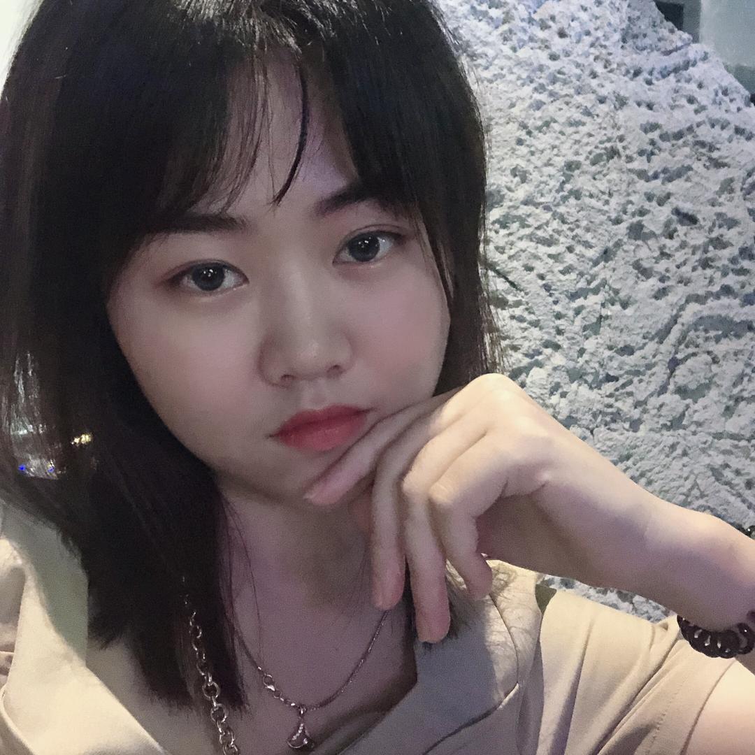 胶己人的胶胶女