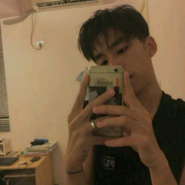 苏辞。