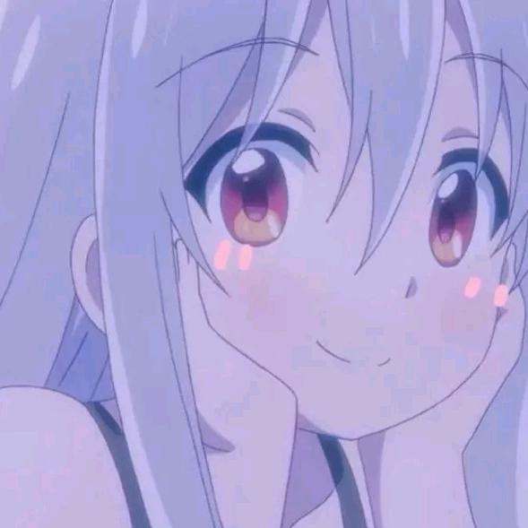 戏精女王夜穗头像