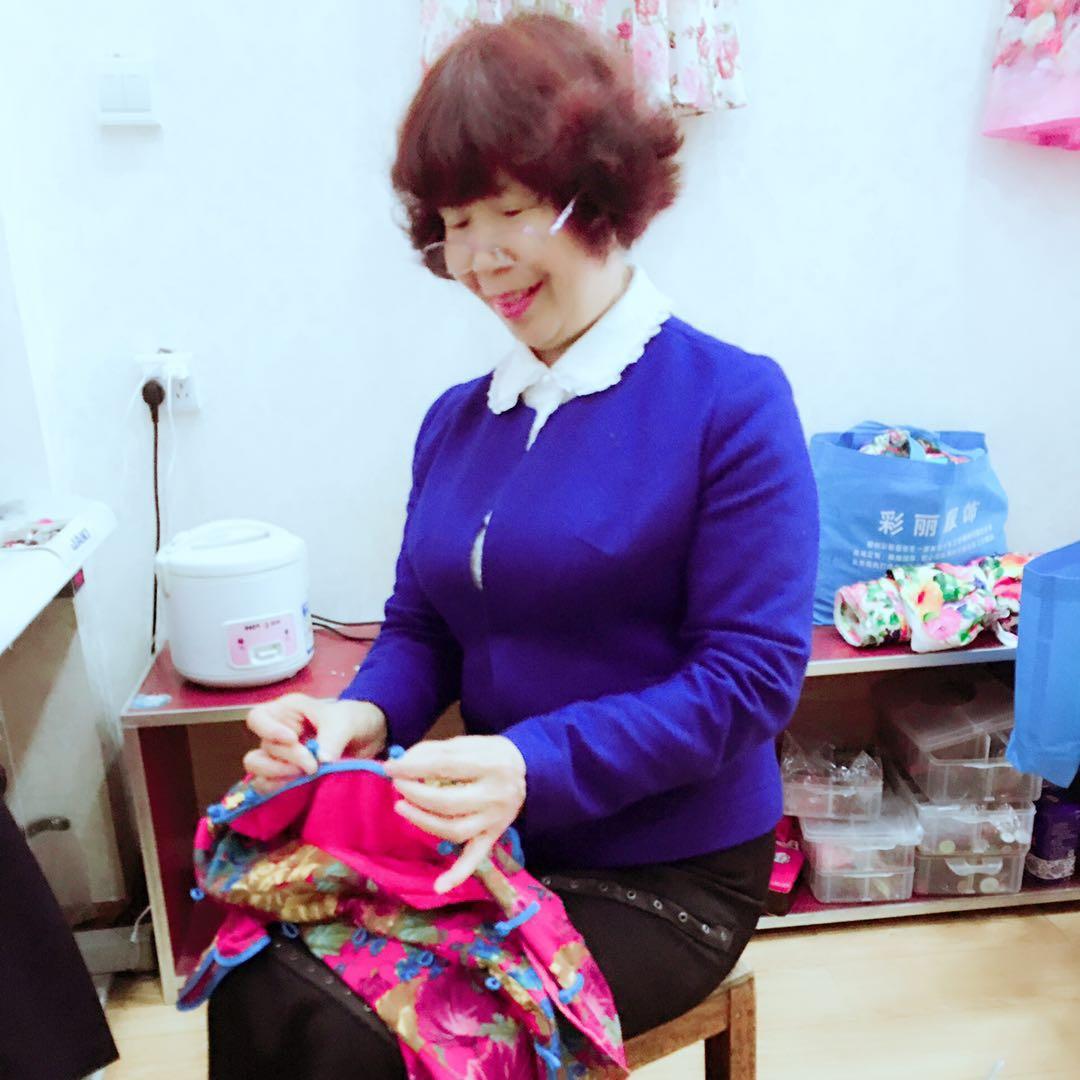 ‍彩‍丽‍服‍饰‍陈‍姐