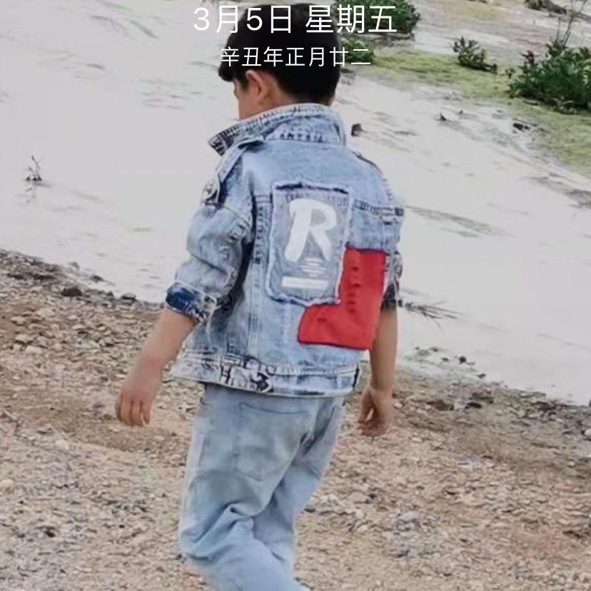 小帅在这呢！！