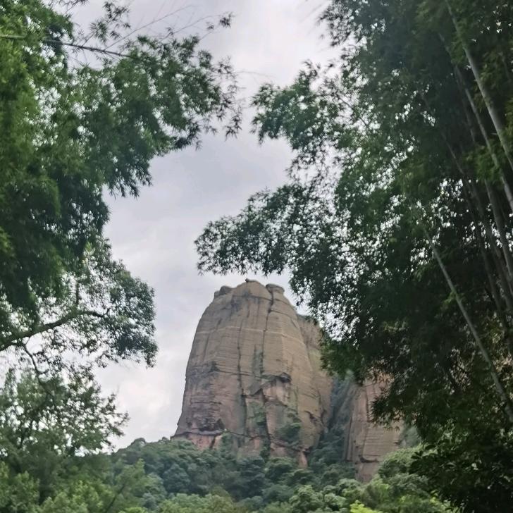 辉