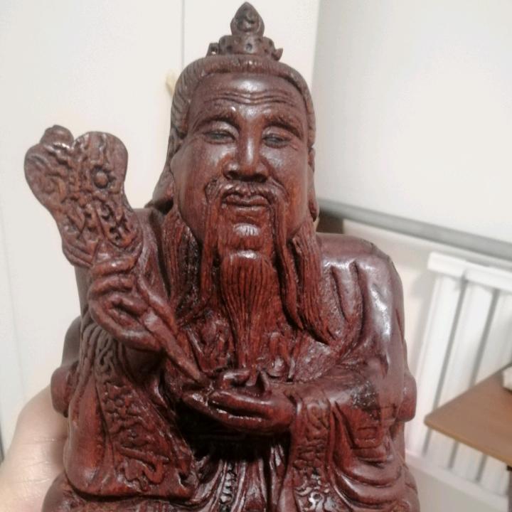 刀尖精彩根雕坊广结善缘《谢绝连赞》。