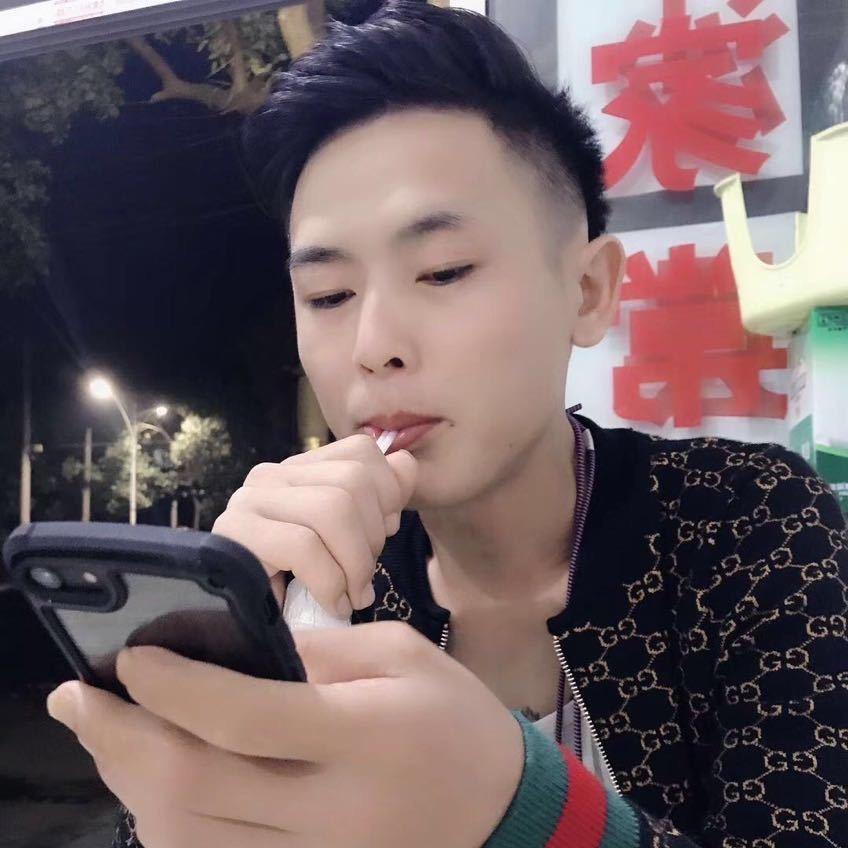 潇洒哥⁹º⁹ （收学员）