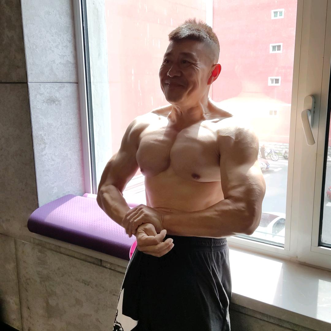 长春何岩