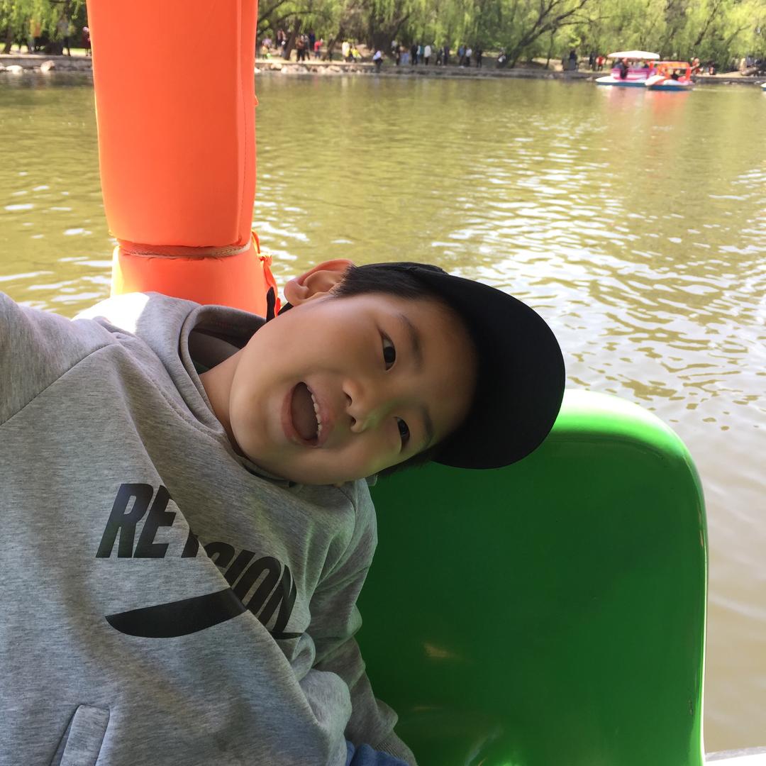明明他姥爷