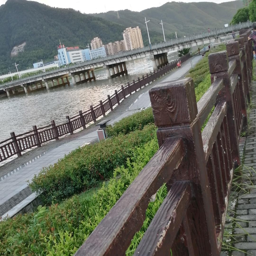 米米画画女装批发