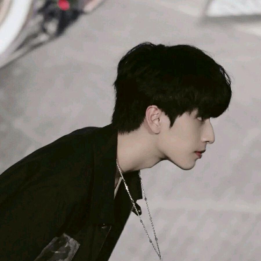 雨落倾城夏未凉_204824381