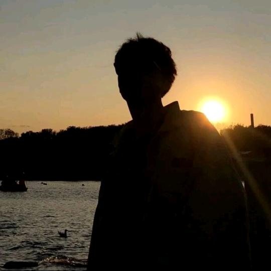 @志      明