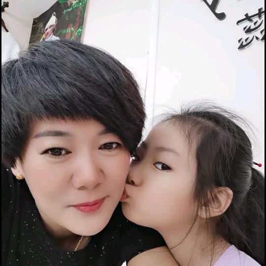 欧帝帝服装搭配