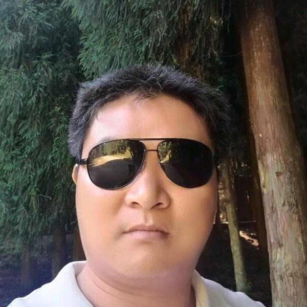 李钢