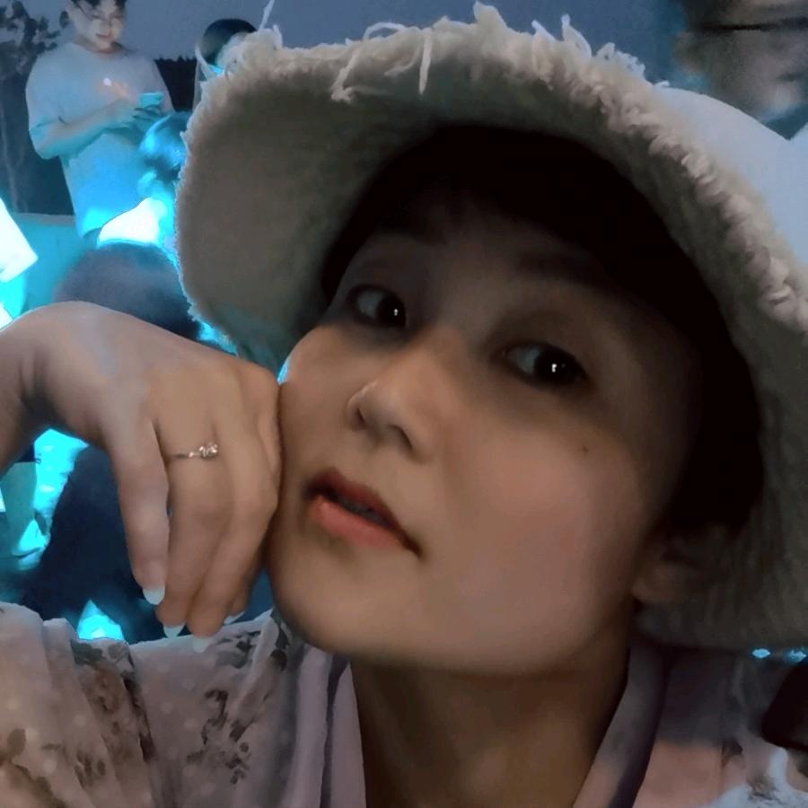 @静静的