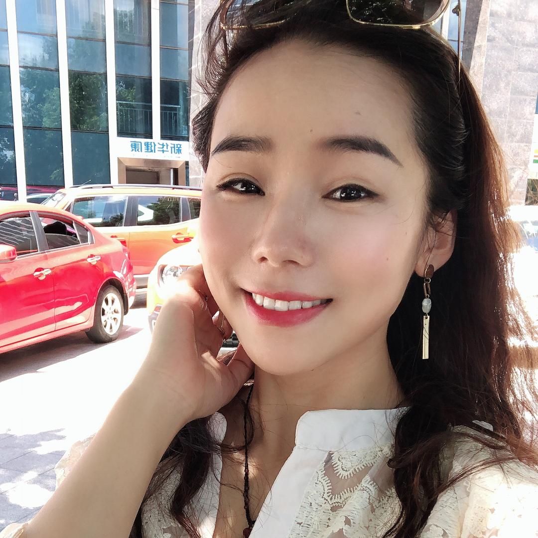 语菲初彩美甲:佳佳老师