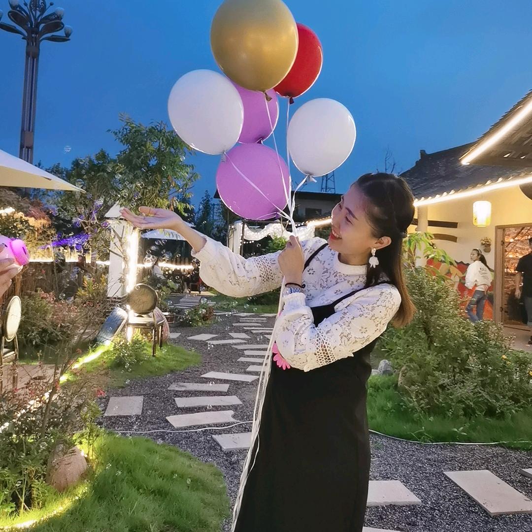 🌸季小淇🌸