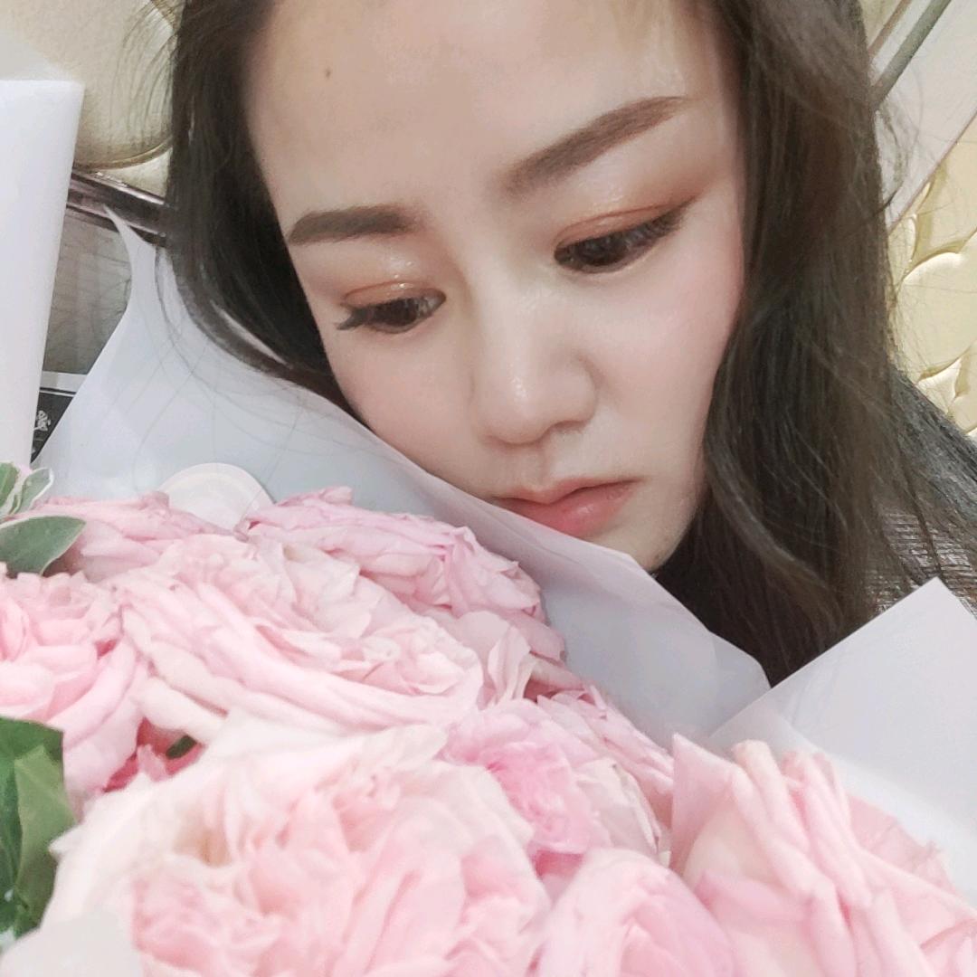 重生之我在兴化做美甲美睫打工(ಥ_ಥ)