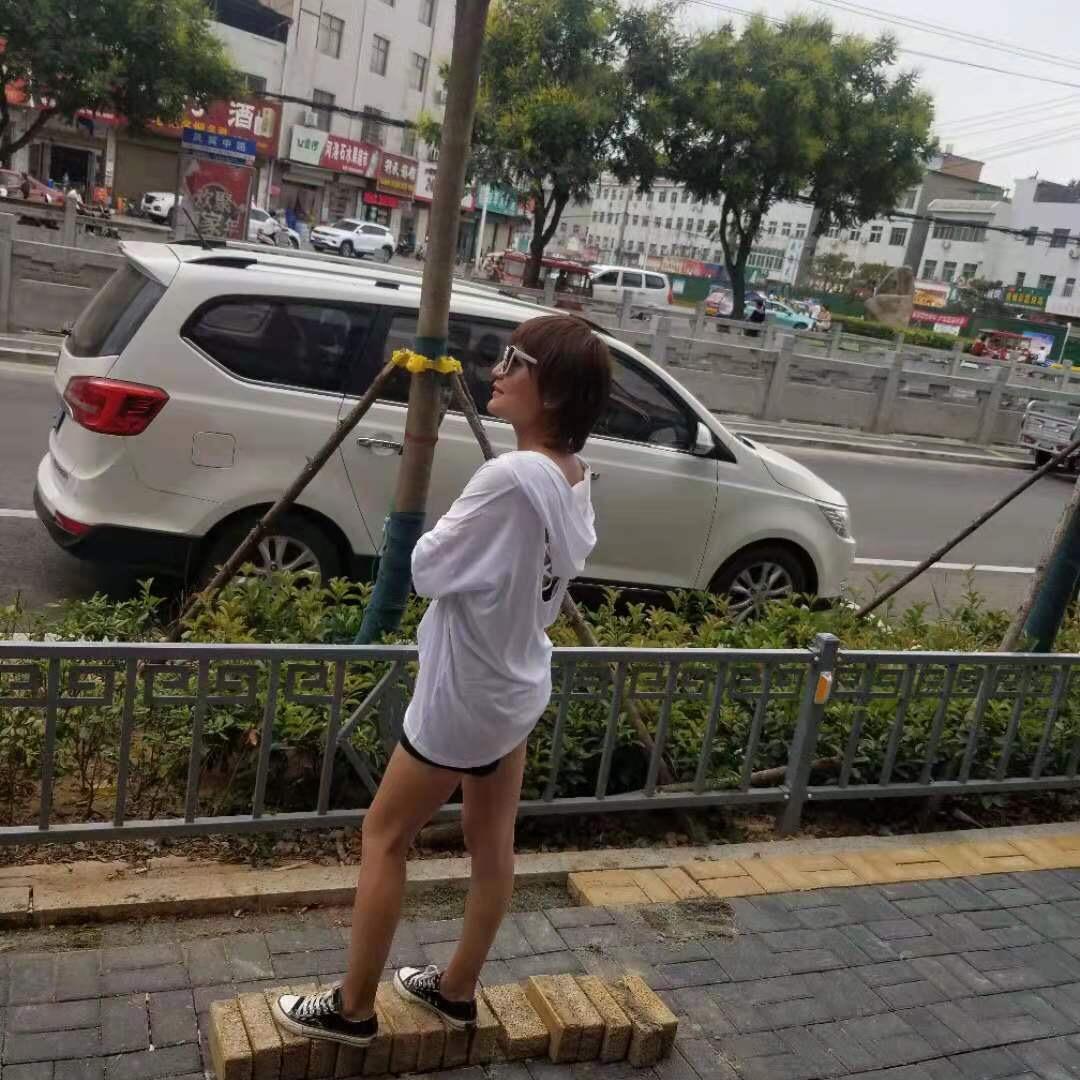赛鸽电动车，雅迪电动车洛宁店，马静