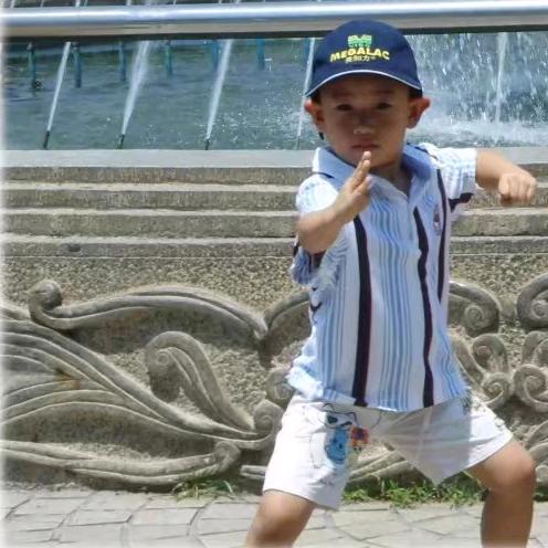 晨曦载曜💕💕🇨🇳