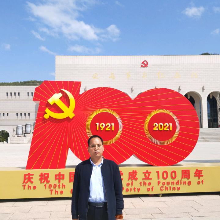 龙行天下！
