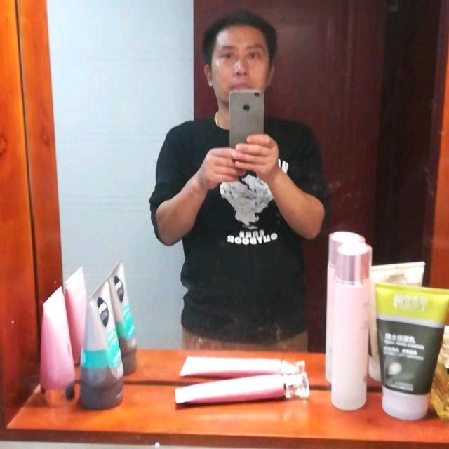 海龙水产。主营:螃蟹，龙虾，野生甲鱼，