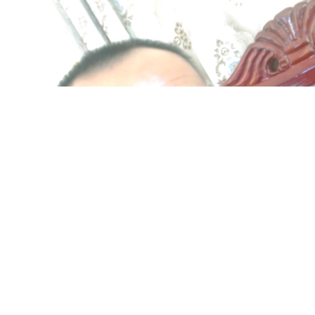 7002