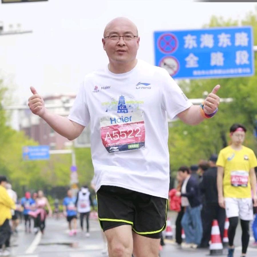 爱跑步（谭伟）