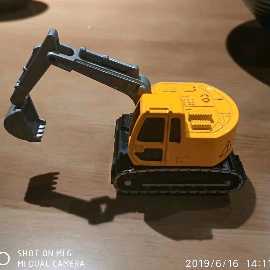 尹入角落的豆芽