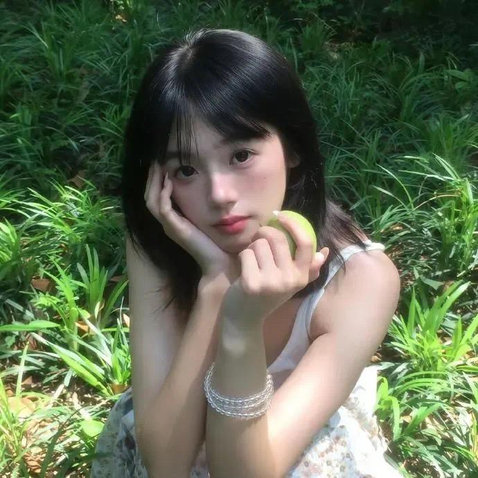 苹果树下长了梨