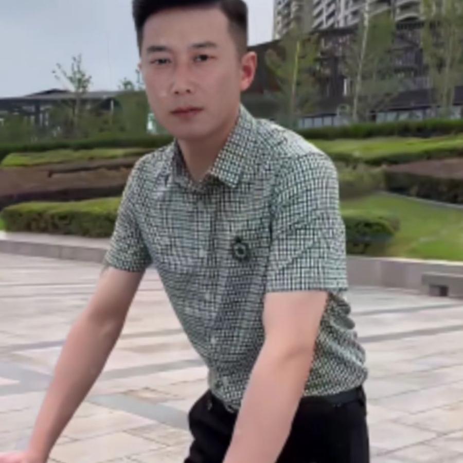 宣宣春有百花秋有月