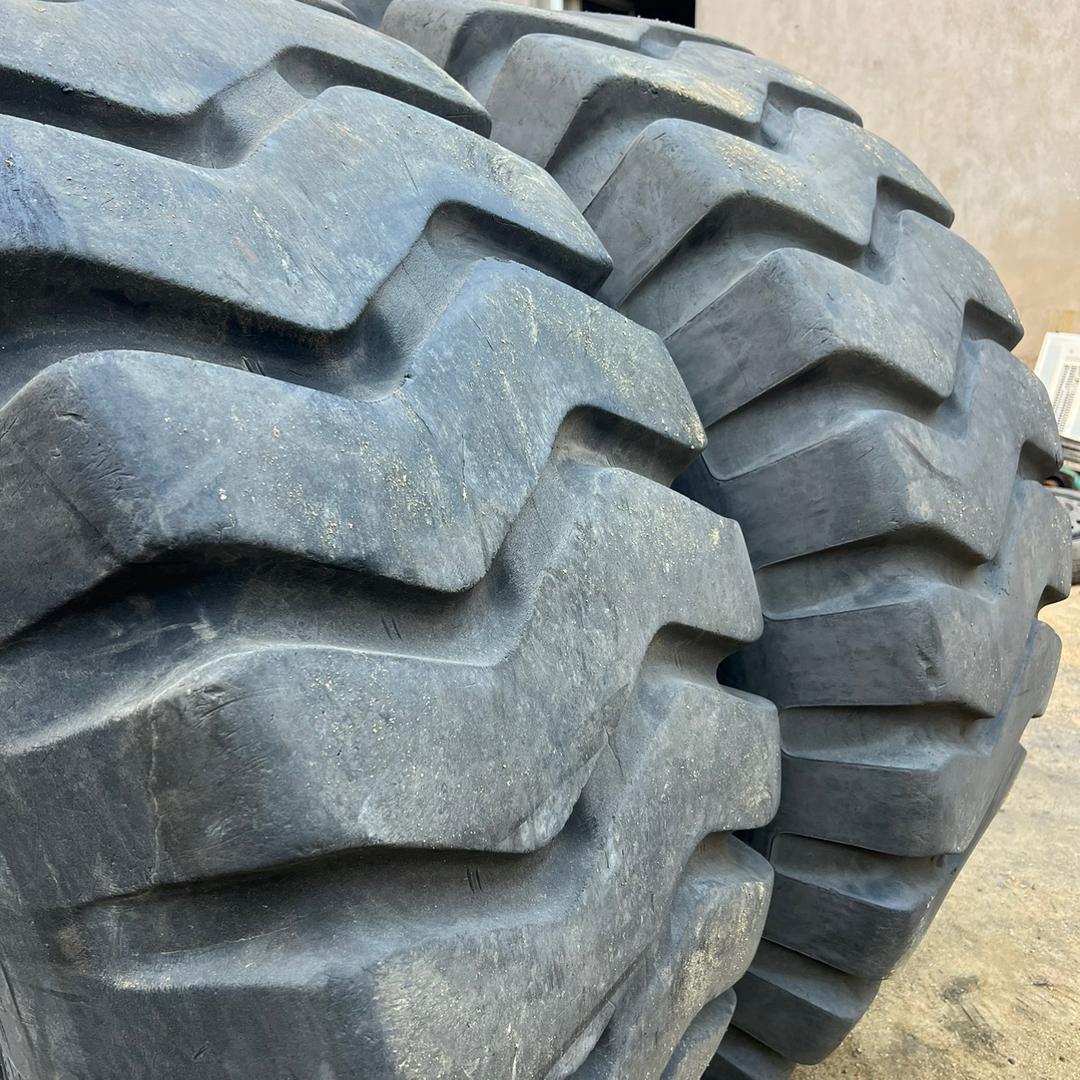 装载机拆车轮胎