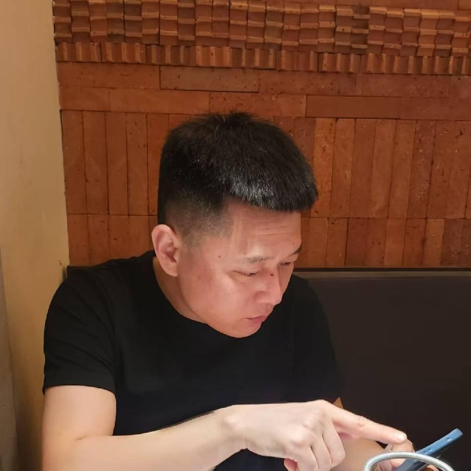 不会滑雪的小占