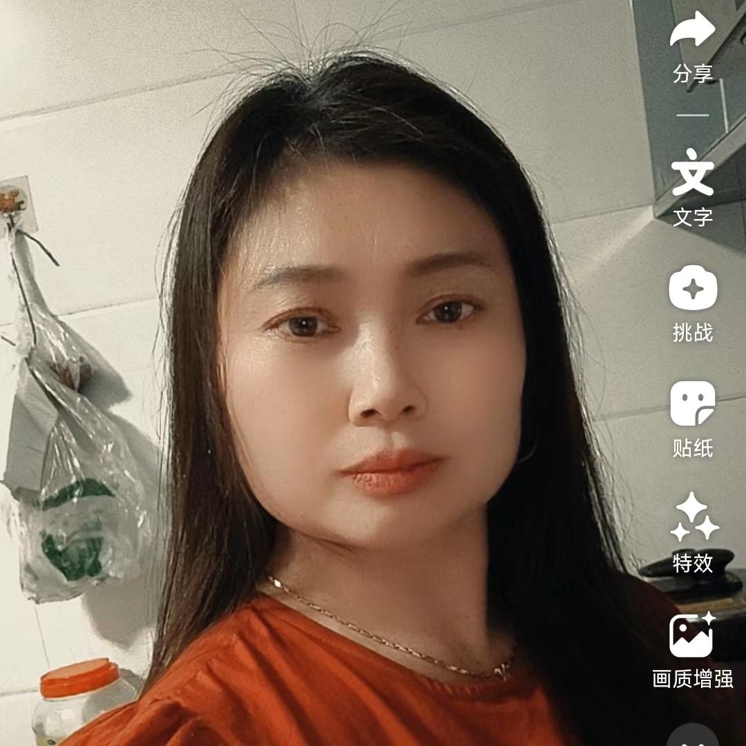 秀秀🎤（首播早上5:10直播）