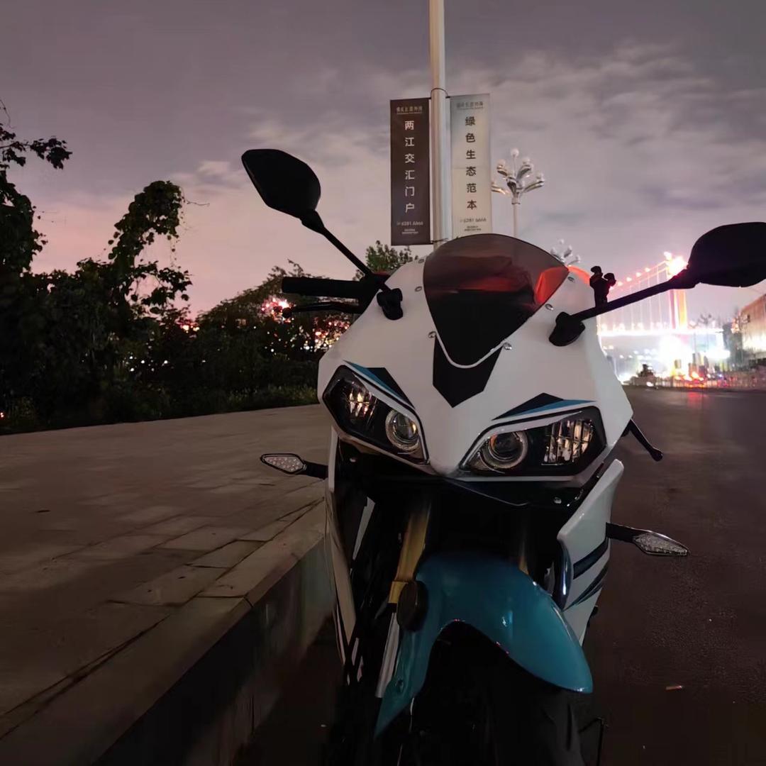 90后摆摊不摆烂