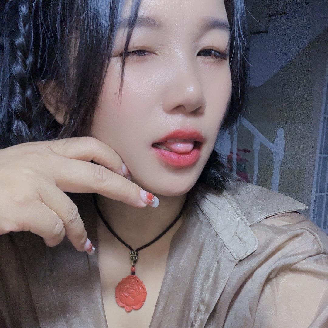 爱笑的女孩