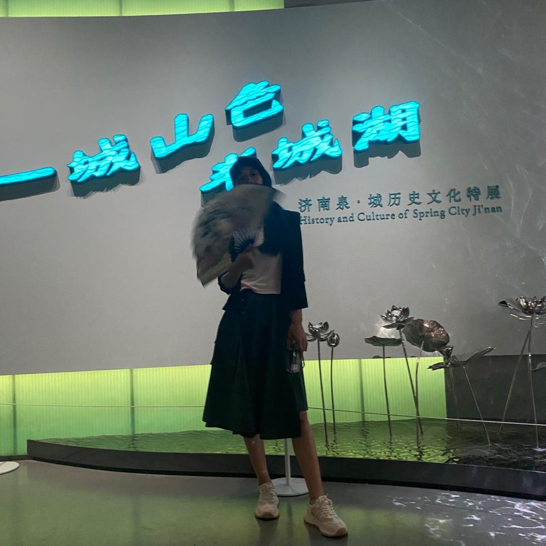 吉娜