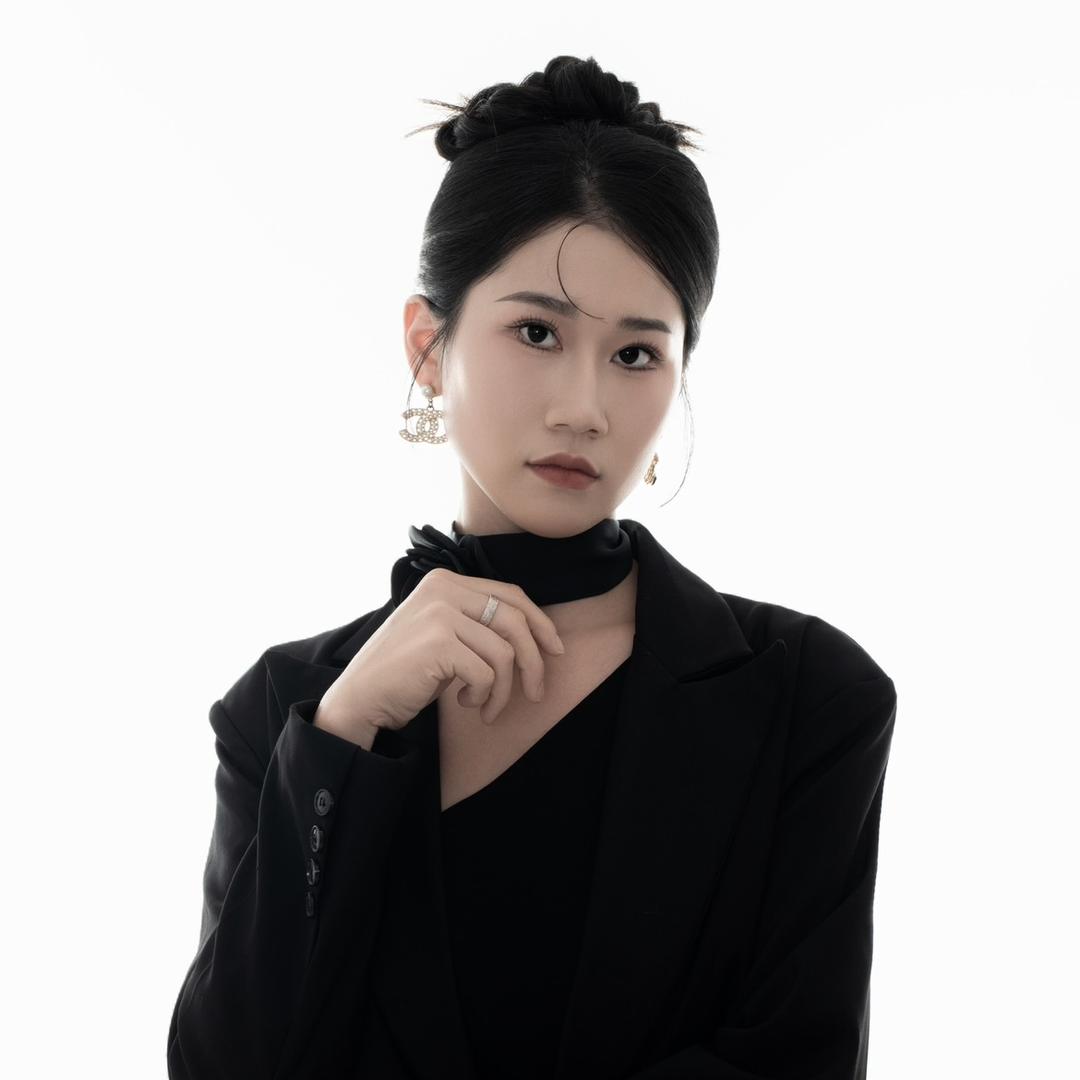 璐璐教化妆