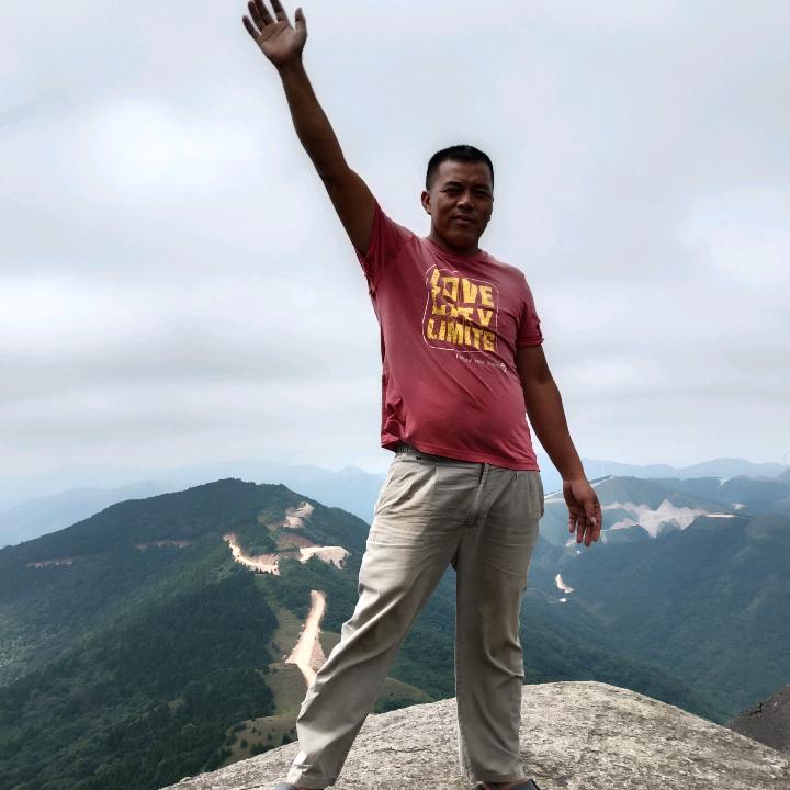 小张，专业货运，拉沙石