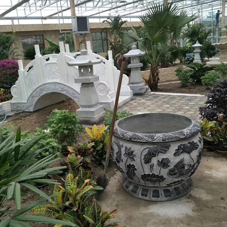 小田的石雕工艺品