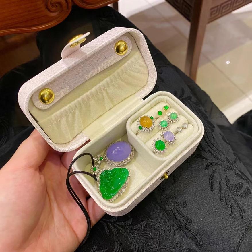 绿茵珠宝