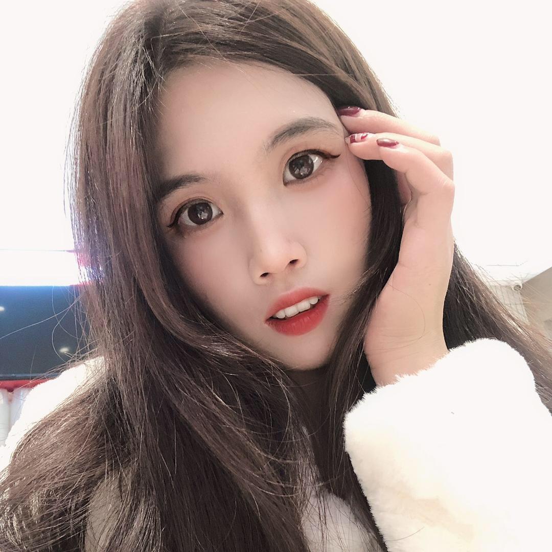 黄多多服装店