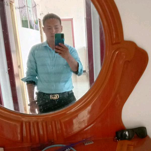 山东德州蓝翔小黑山二道沟放羊娃王小明同学