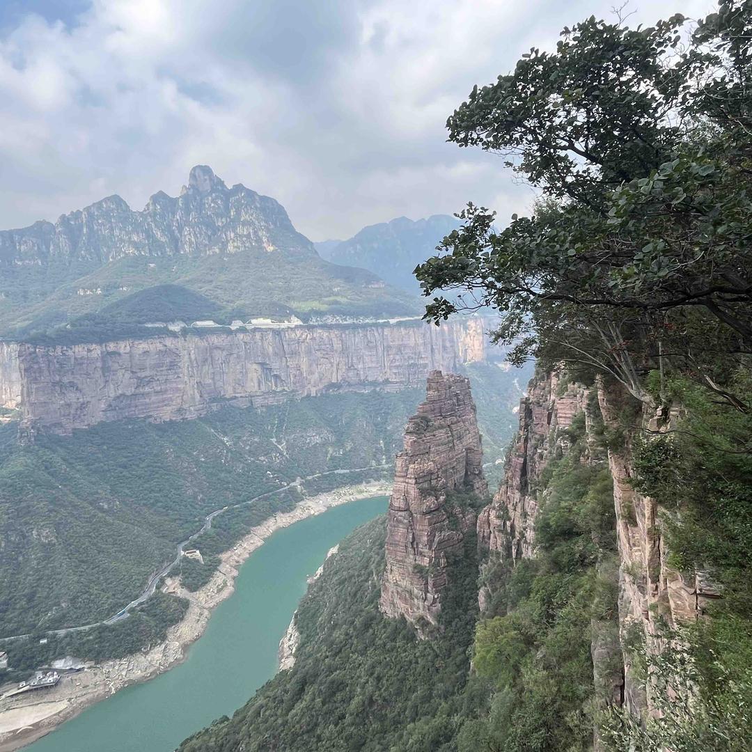 景 彡